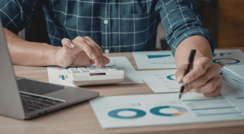 How to Track Expenses for Zakat Deduction in Saudi Business