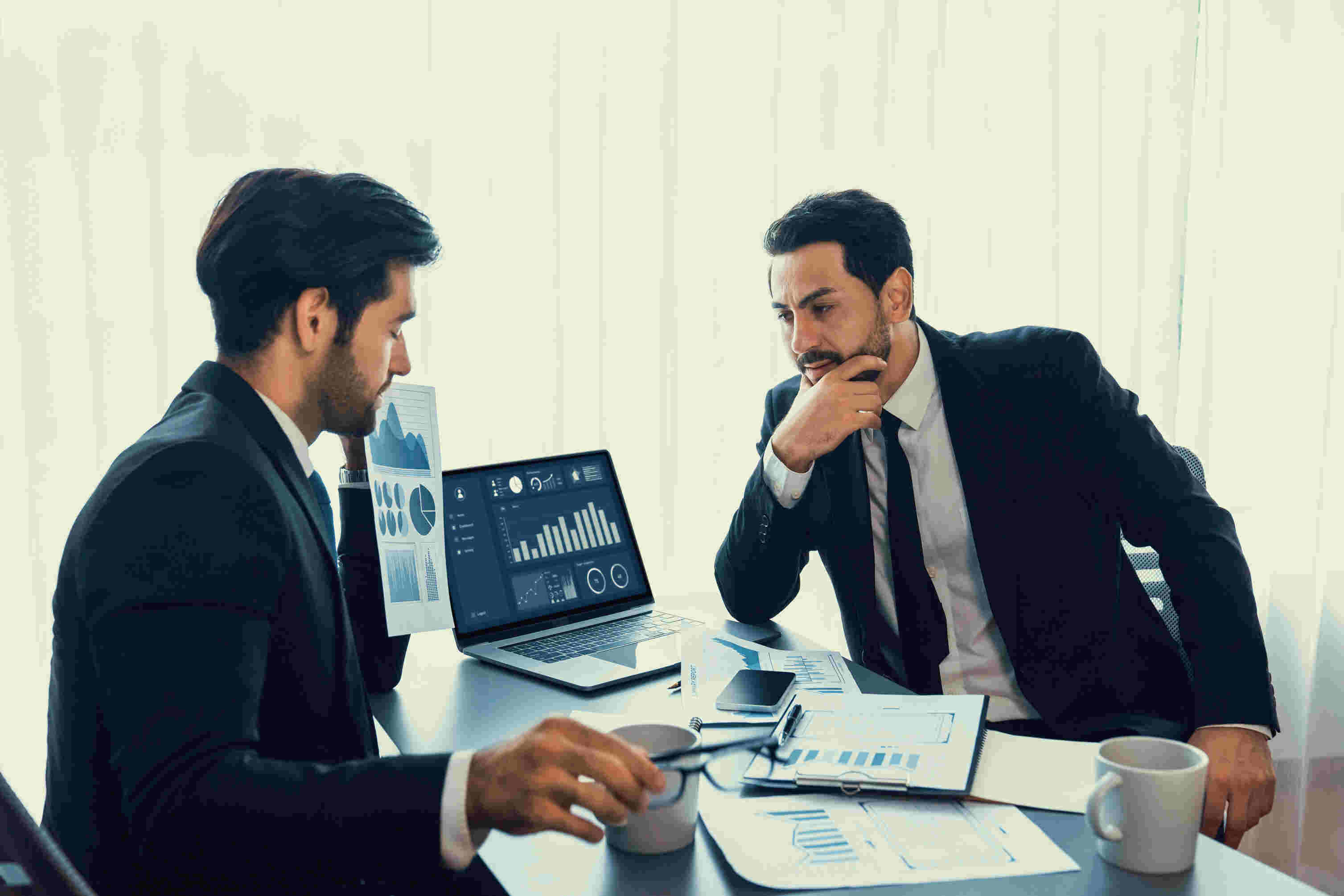 What Should I Look for When Choosing a Financial Advisor for My Small Business?