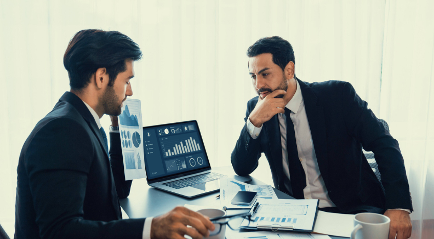 What Should I Look for When Choosing a Financial Advisor for My Small Business?